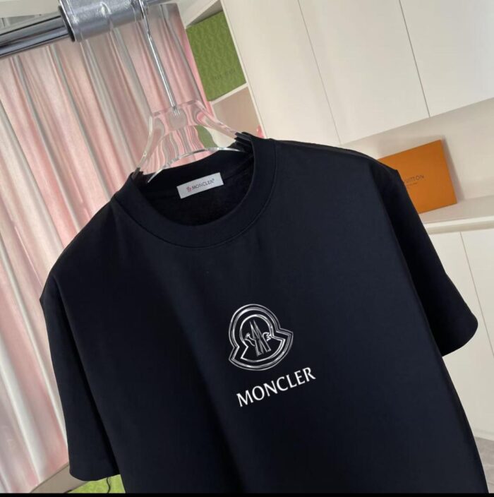 Moncler Black (Fitted) Size M